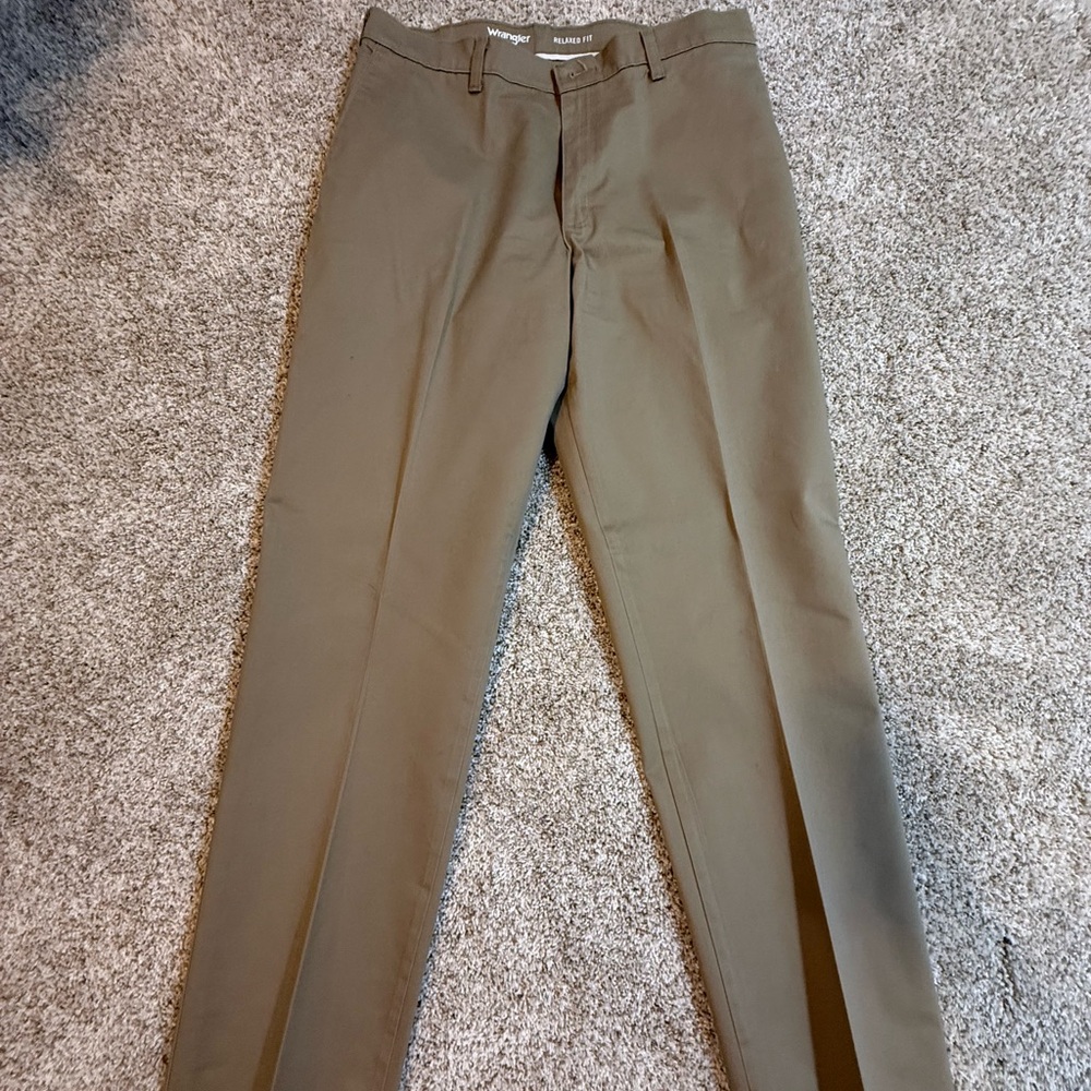 Wrangler Men's Khaki Chinos